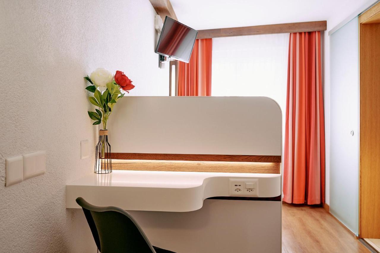 Hotel Elite Visp Exteriér fotografie